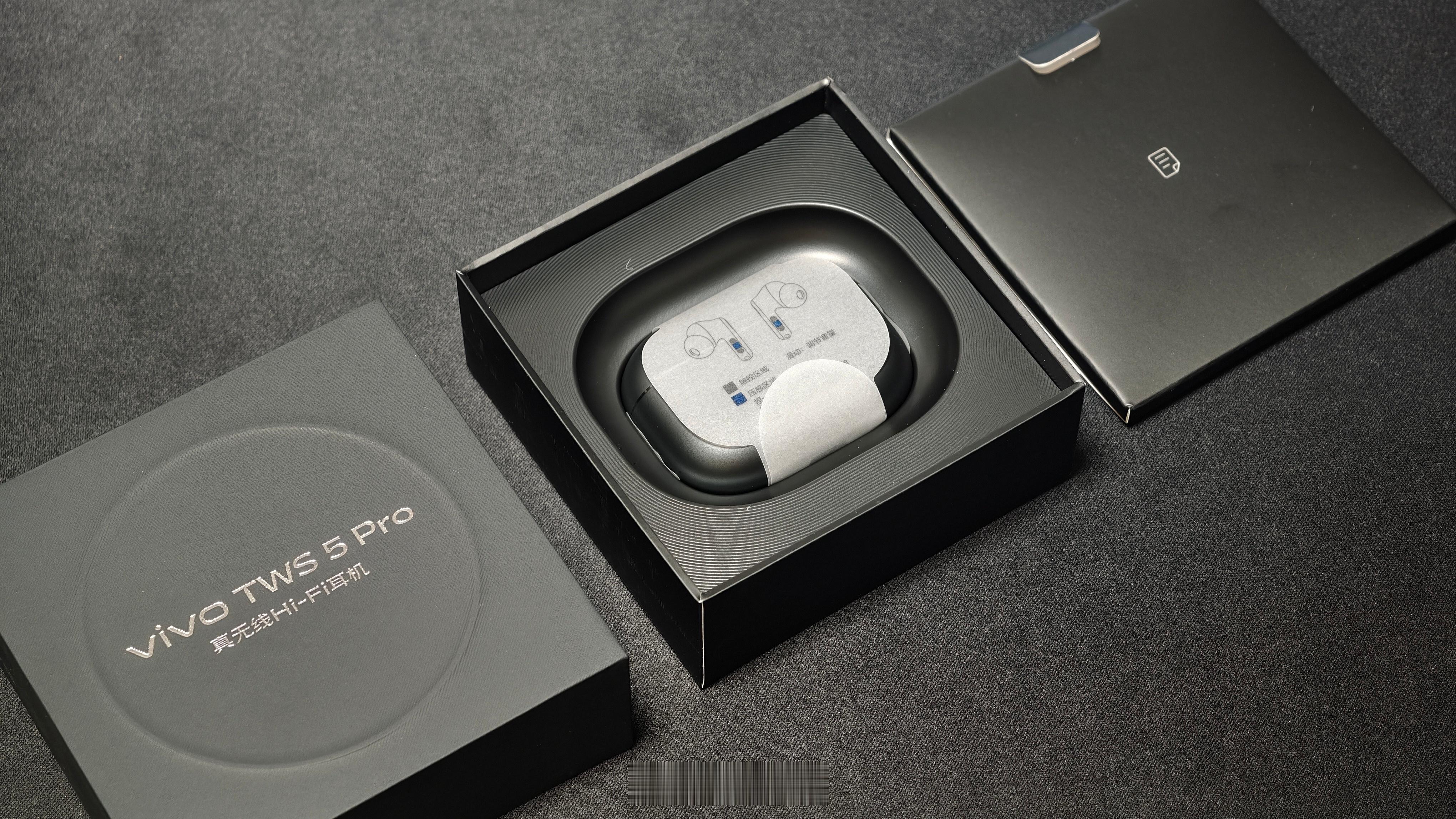 vivo TWS 5 Pro体验：把Hi-Fi塞进耳朵里的旗舰之选vivo TW