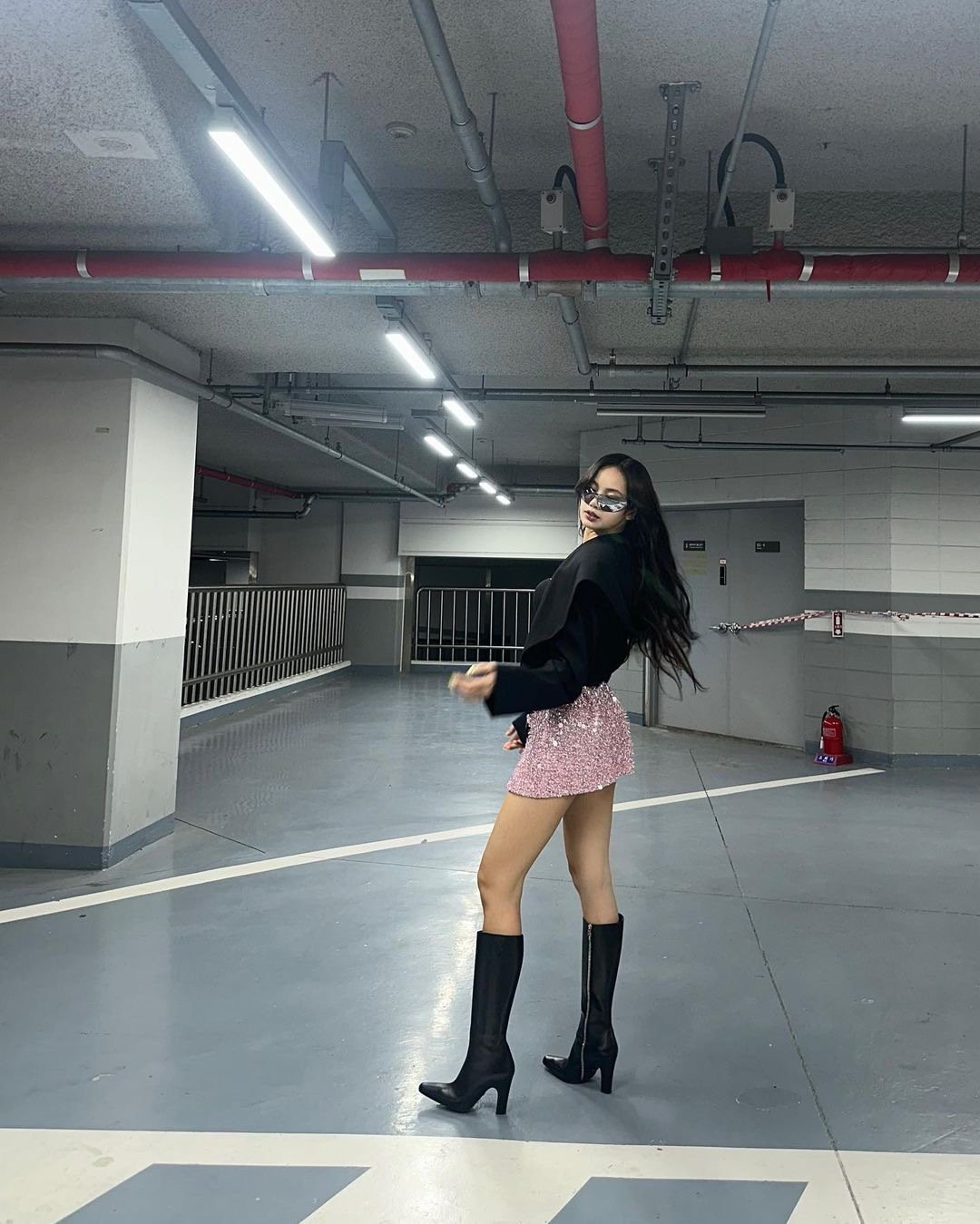 你们怎么看？#Lisa你没有被邀请##Lisa发文你没有被邀请# ​​​