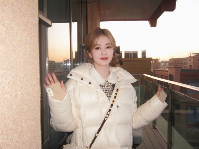 白鹿和十点钟的日出都很美十点钟日出的白鹿 白鹿和十点钟的日出都很美，咱就说这个日