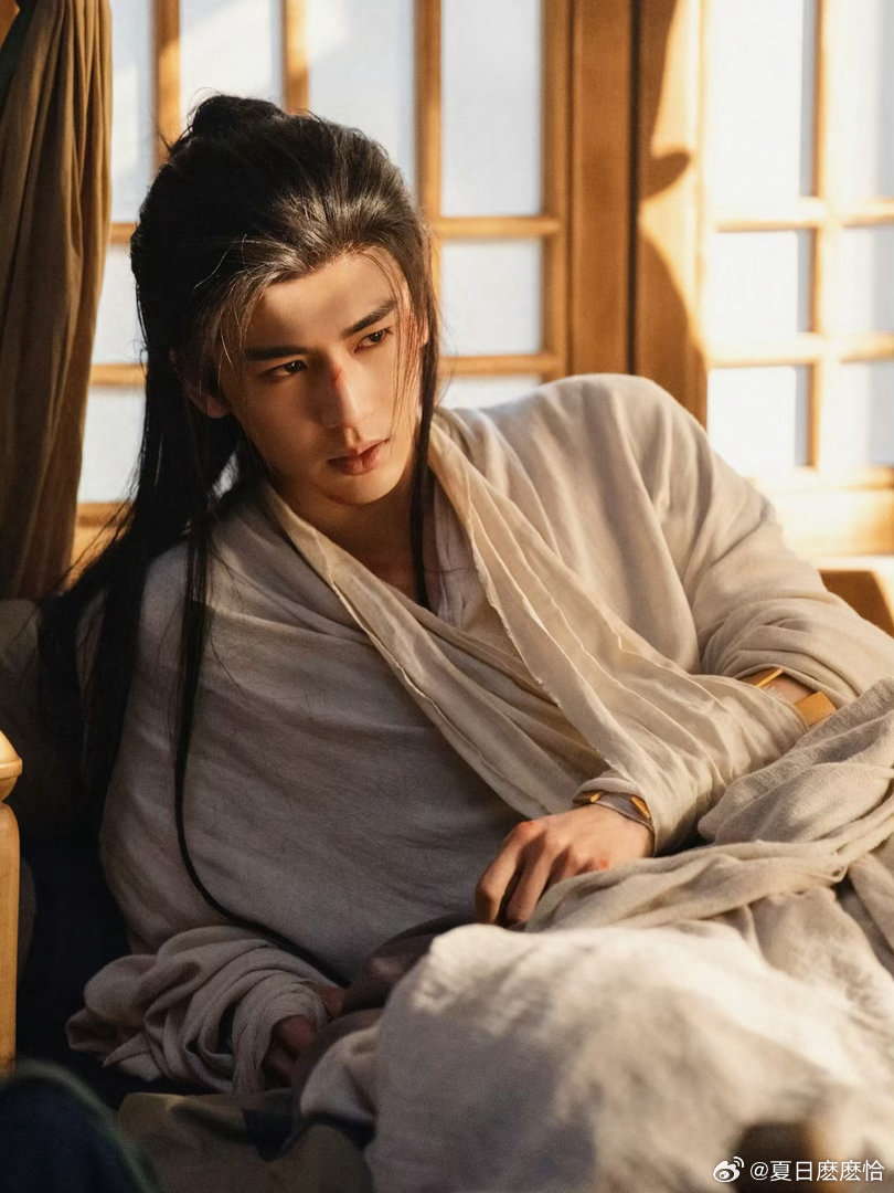 张家玮人无法赶到但脸在大家心中哈哈哈哈哈哈哈哈哈哈哈哈哈哈哈张家玮：花瓶（缺席）