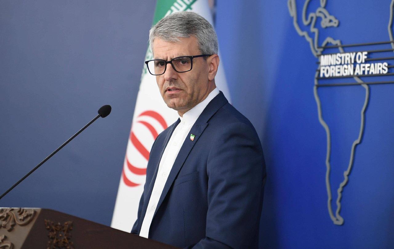 伊朗外交部发言人巴加埃最新回应特朗普威胁，态度非常强硬。

他说，伊朗不承认任何