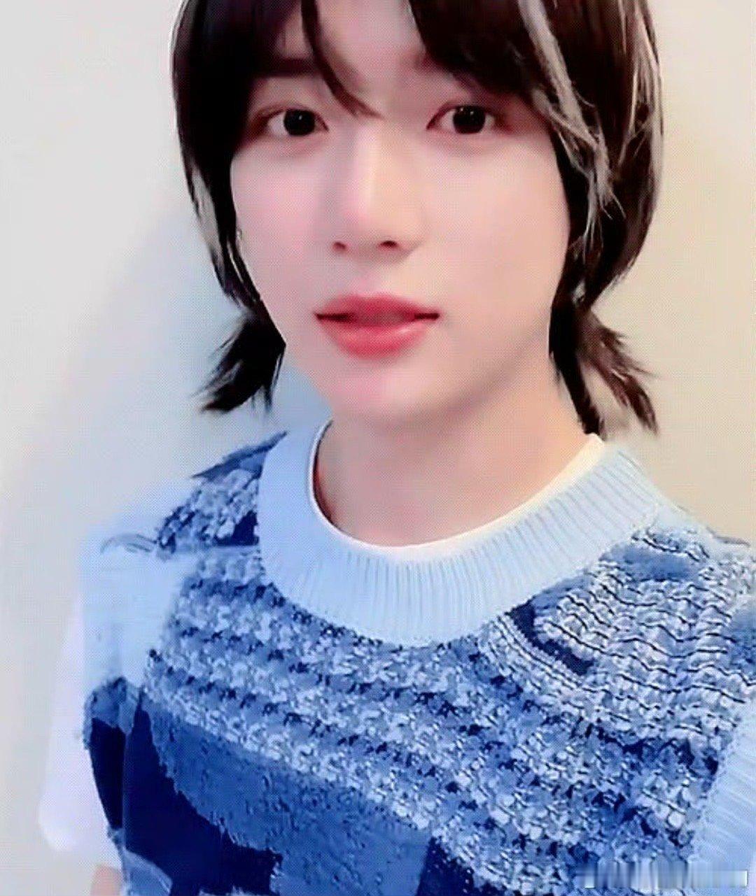 想这个双马尾女孩了 