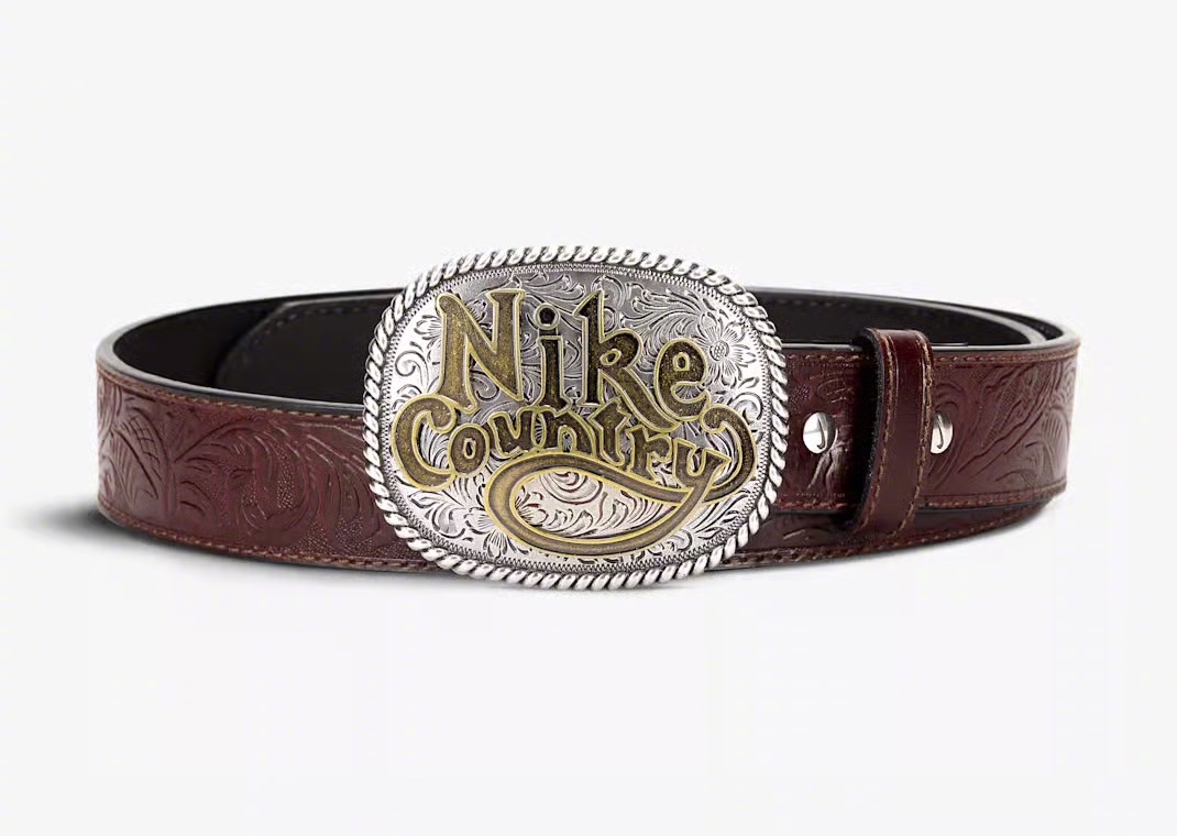 Nike Country Belt耐克带回了「Nike Country」皮带扣的