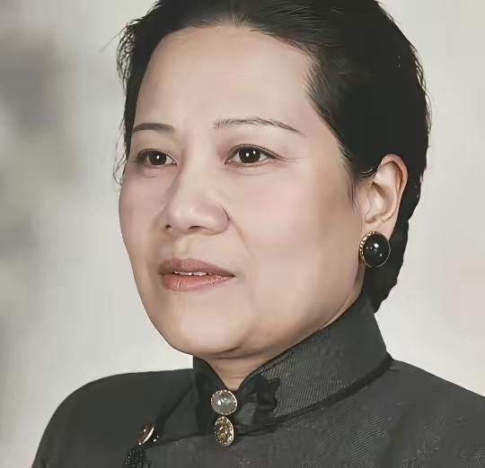 三大战役还没有开打，宋霭龄就已经提前预判国民党败局，她悄悄布局3年，最后全身而退