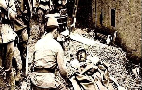 1939年日军少将中村正雄被击中腹部身受重伤，军医为了取出子弹只能切开他的肚皮，
