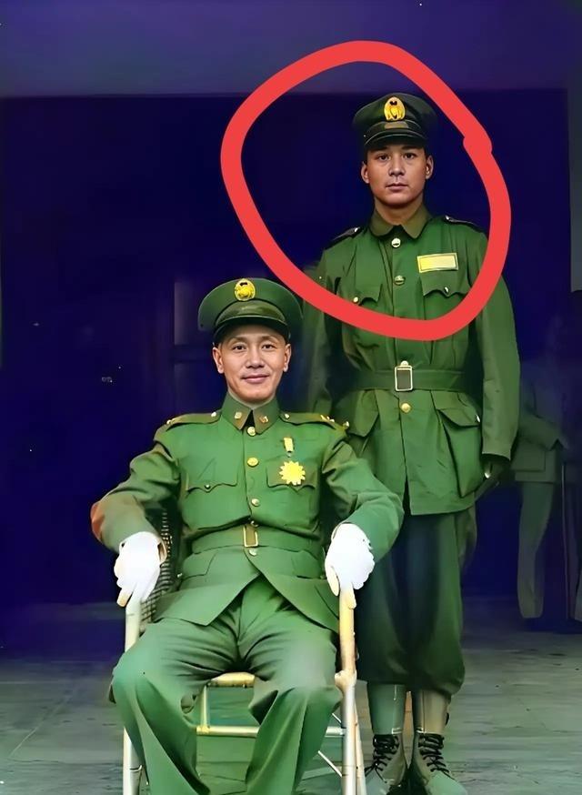 1958授予 中将 ，当年才40岁，蒋中正关门弟子，非富即贵！大家猜一猜他是谁？