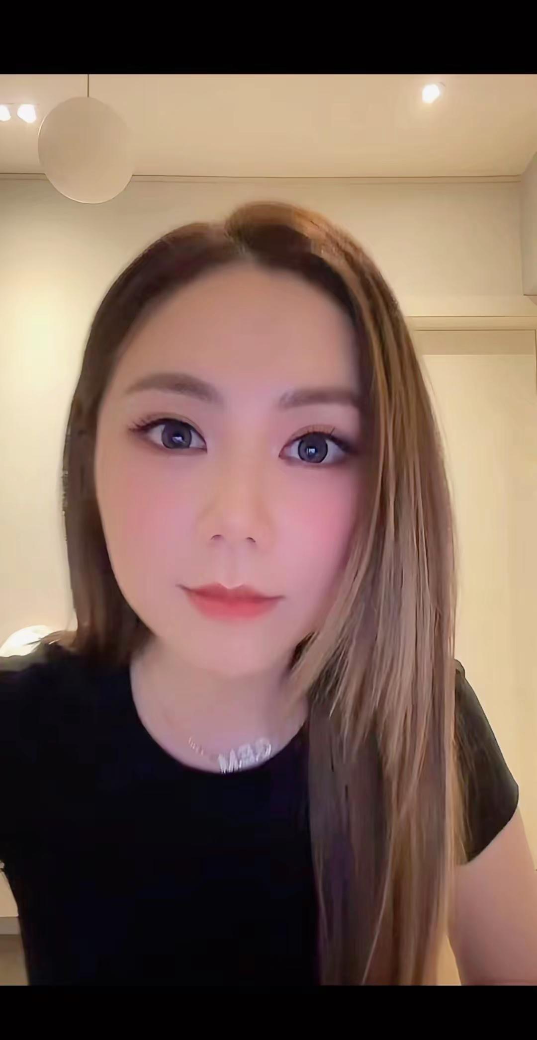 检查摄像头！邓紫棋直播片段 邓紫棋素颜 邓紫棋日常 邓紫棋直播 邓紫棋大波浪 @