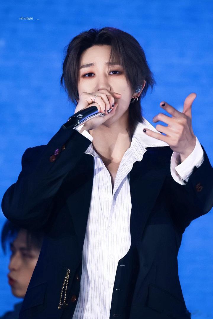 徐明浩单口相声 徐明浩的演唱会每一场都值得反复回味。舞台的用心程度、神图的出片率