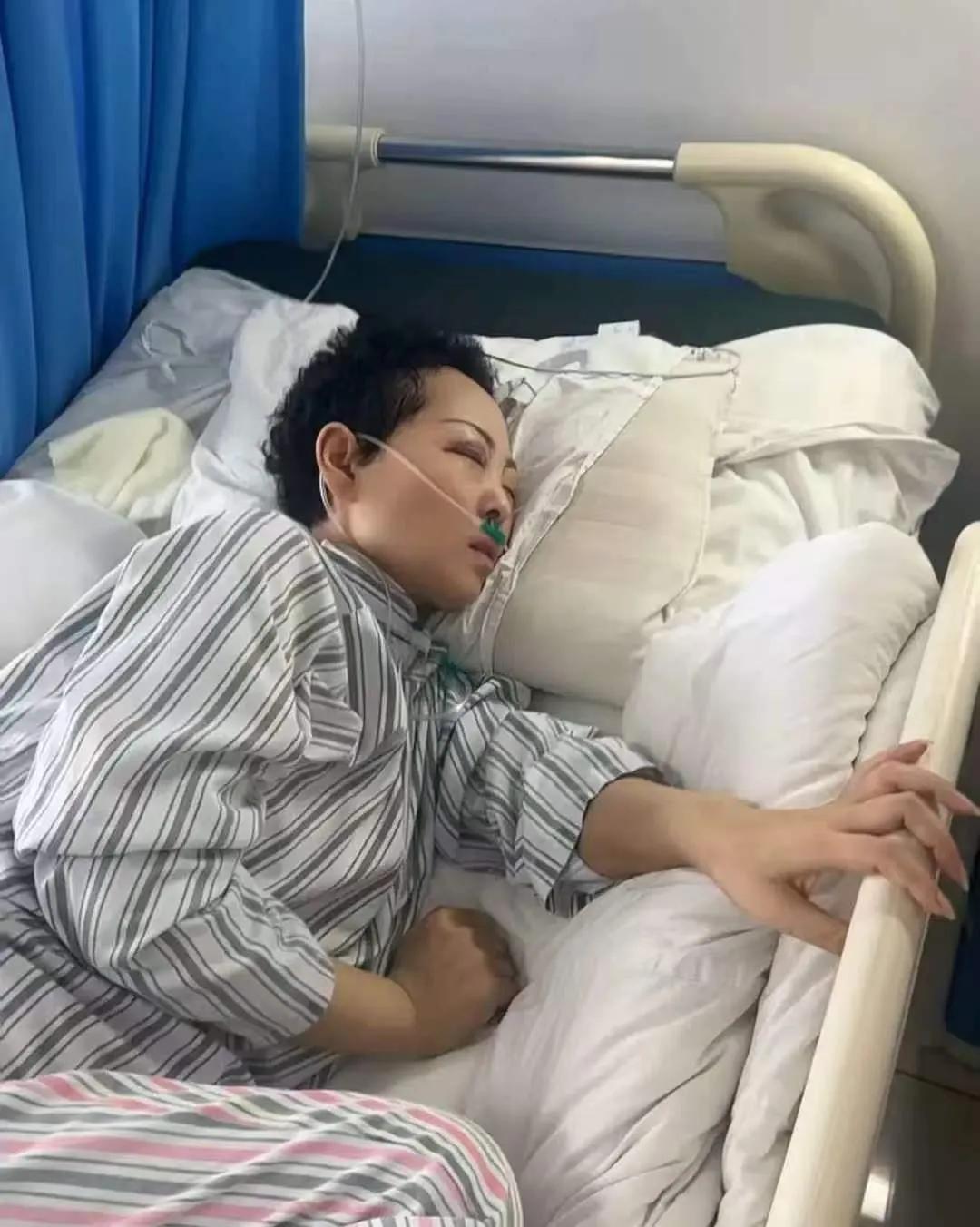 全网泪崩！高考结束父亲才敢说：你妈妈11天前就走了

6月9日下午5点，高考最后