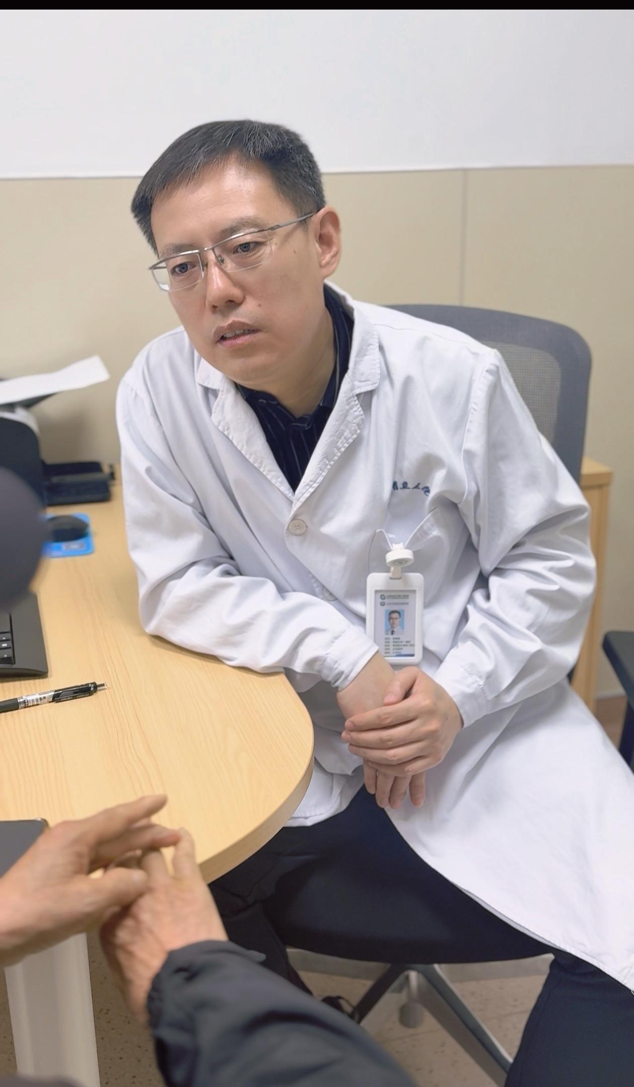 医生的两难——这种患者，收还是不收？。今天收住院了一位晚期的帕金森患者...