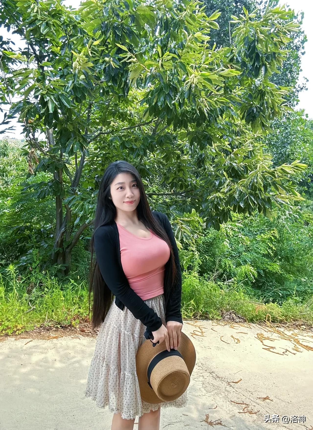 你曾说过 
会永远只会爱我一个人
不管高山流水