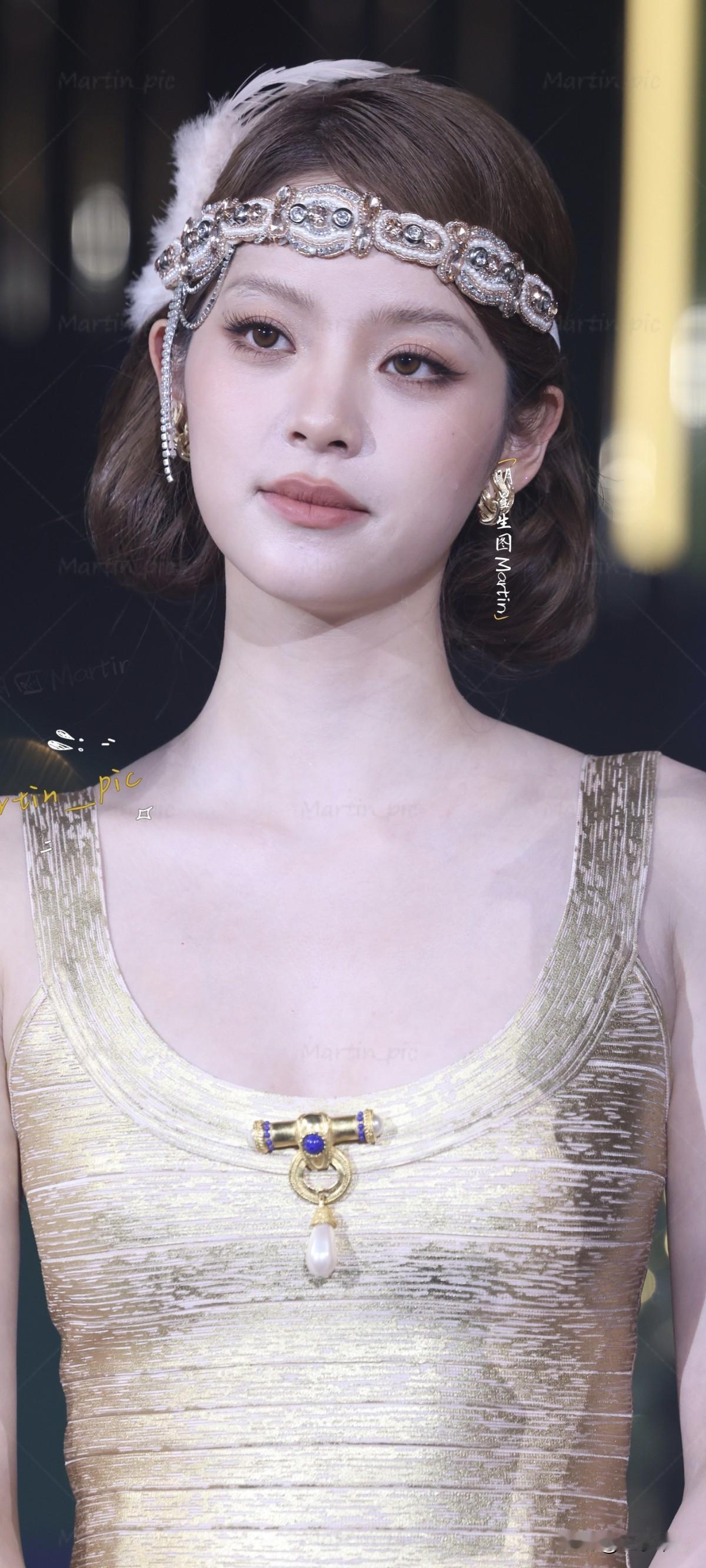 娱乐圈最受欢迎的女演员都有谁?欧阳娜娜活动生图
故事感满满的盖茨比女主欧阳娜娜，