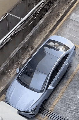 这哪是车，分明是定时炸弹呀！💣