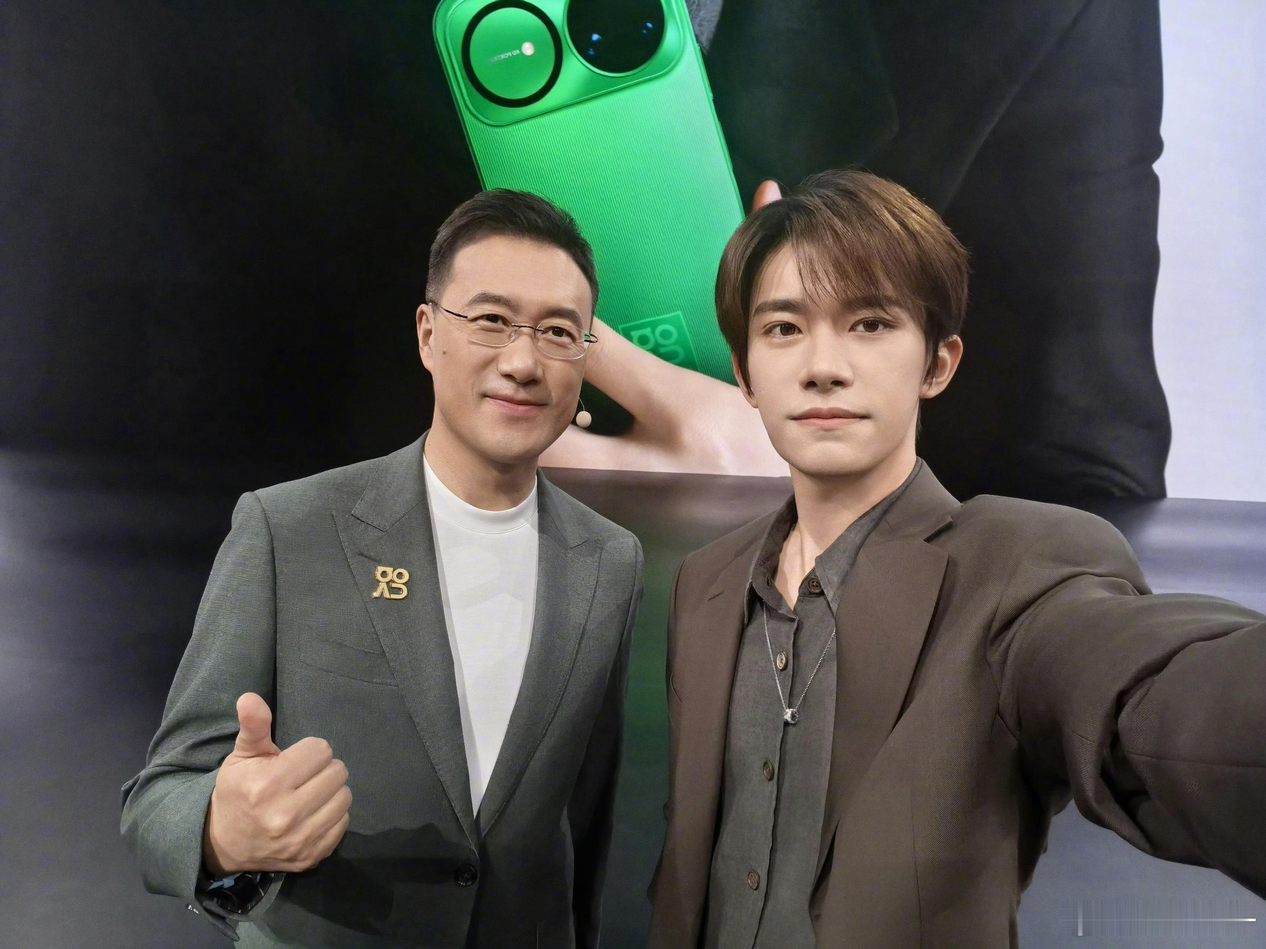 我哥哥长得好帅拍的也是相当不错～ 