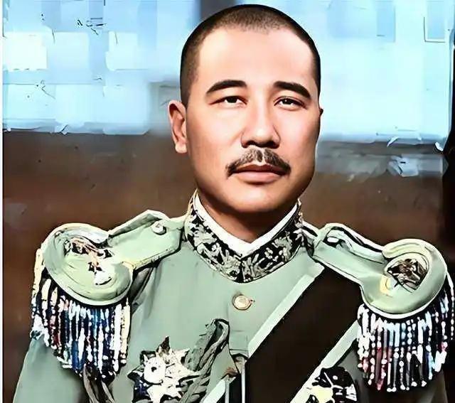 1932年，韩复榘携姨太太宴请张宗昌，张宗昌调侃说 “你在山东顶了我的窝子，我今