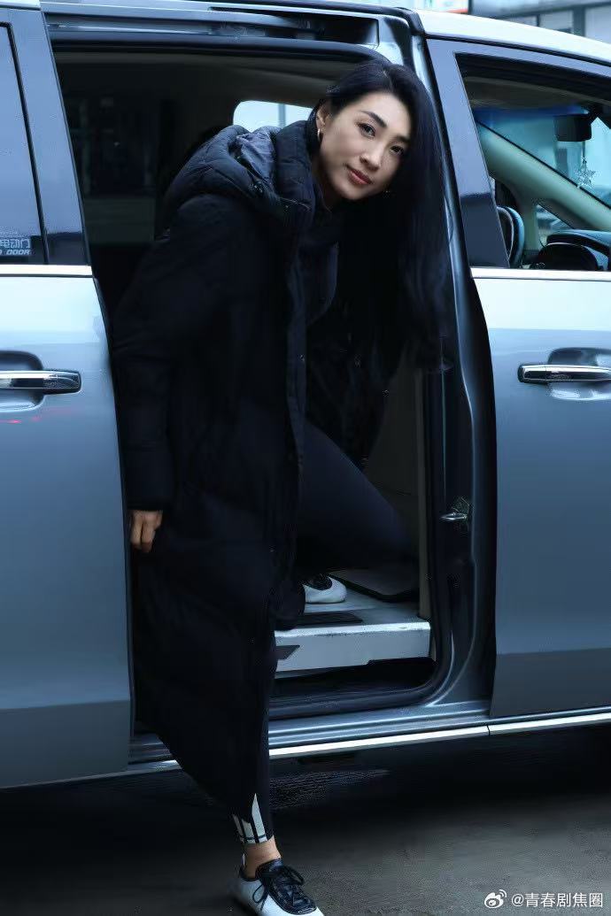 我拍了拍乘风乘风2026追路透追到停不下来，每一帧都美到可以当壁纸，狠狠期待初舞