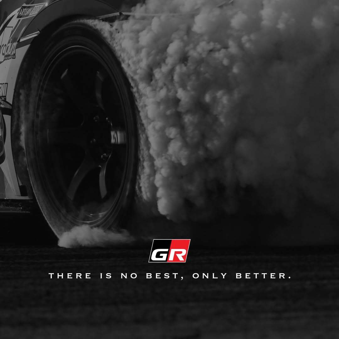 Lexus Racing USA在社交媒体上发了两张预告图，是雷克萨斯RC F，