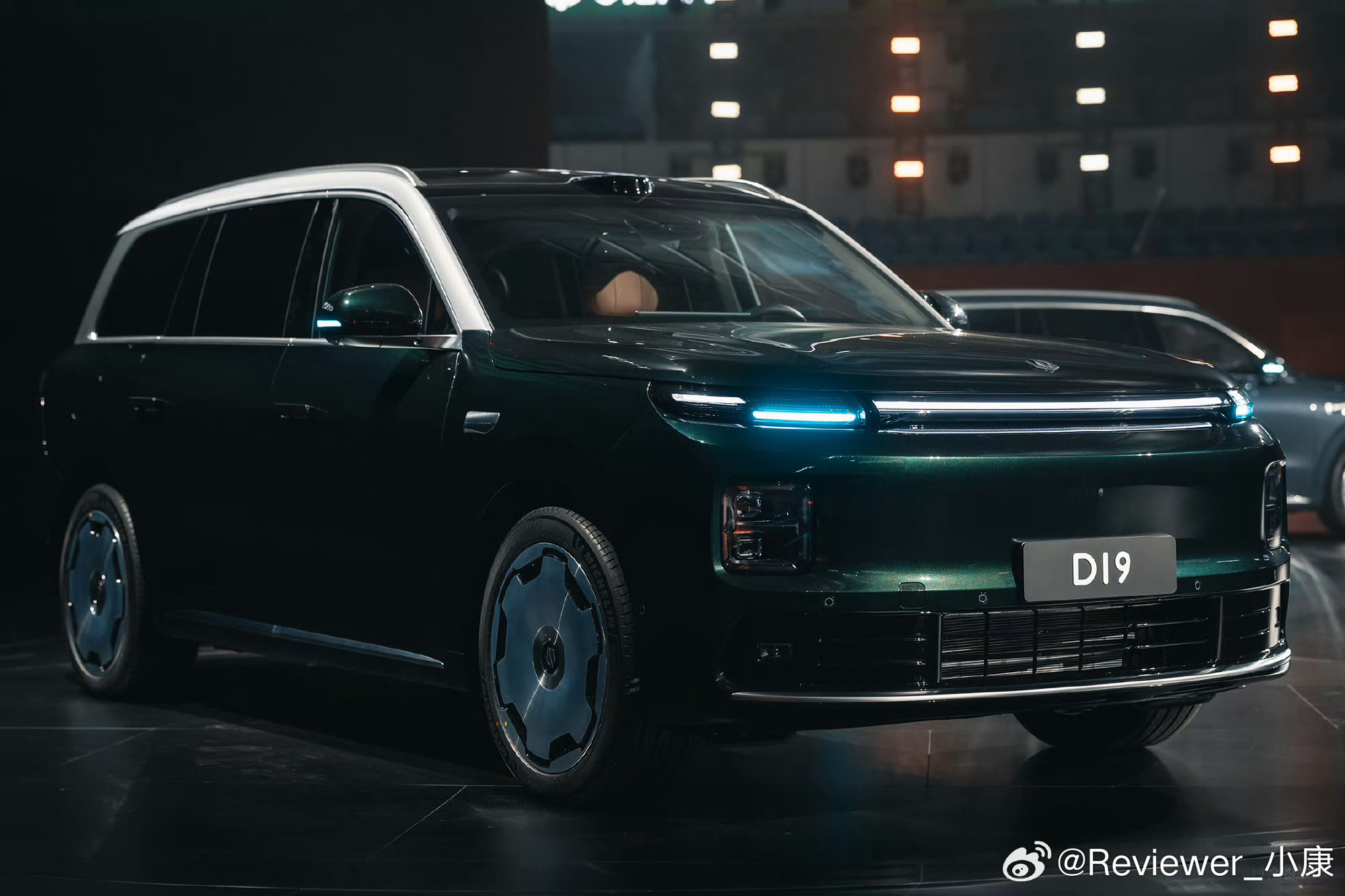 第一眼看到比亚迪大唐，误以为是零跑D19