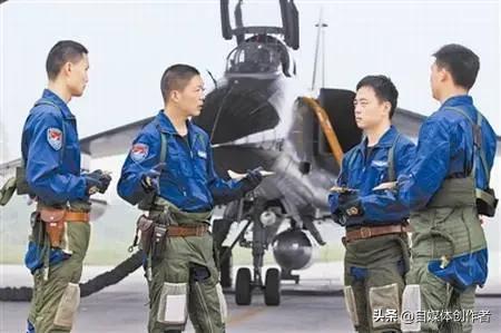 祖国领空不容侵犯。解放军报公开的特级飞行员武辉处置不明空情事件，尽显中国空军的过