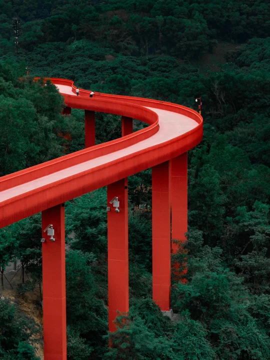 我拍的虹桥上GUCCI大屏啦！