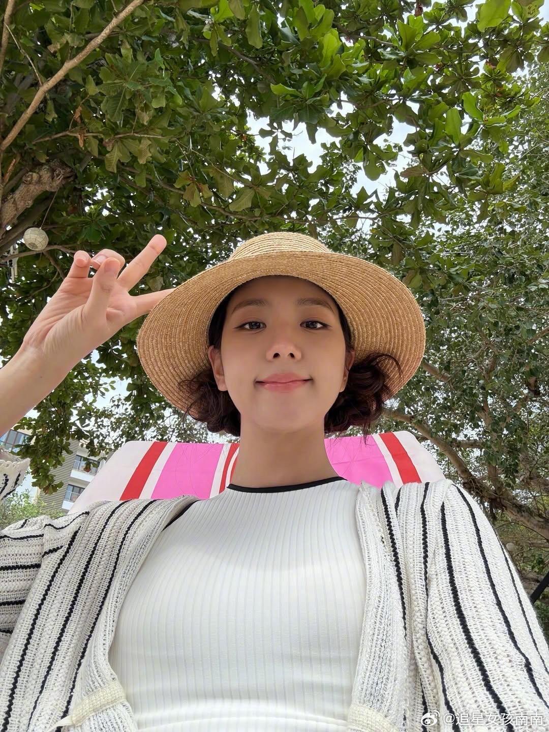 jisoo这组照片好有生命力啊