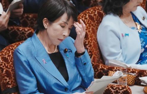 美国时间12月19日，国务卿鲁比奥搞了场罕见的年终记者会，一开口就给高市早苗泼了