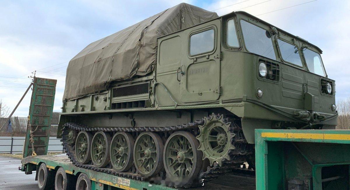 烽火问鼎计划  关于埃及“威慑 300”火箭炮的底盘，是在前苏联ATS-59G炮