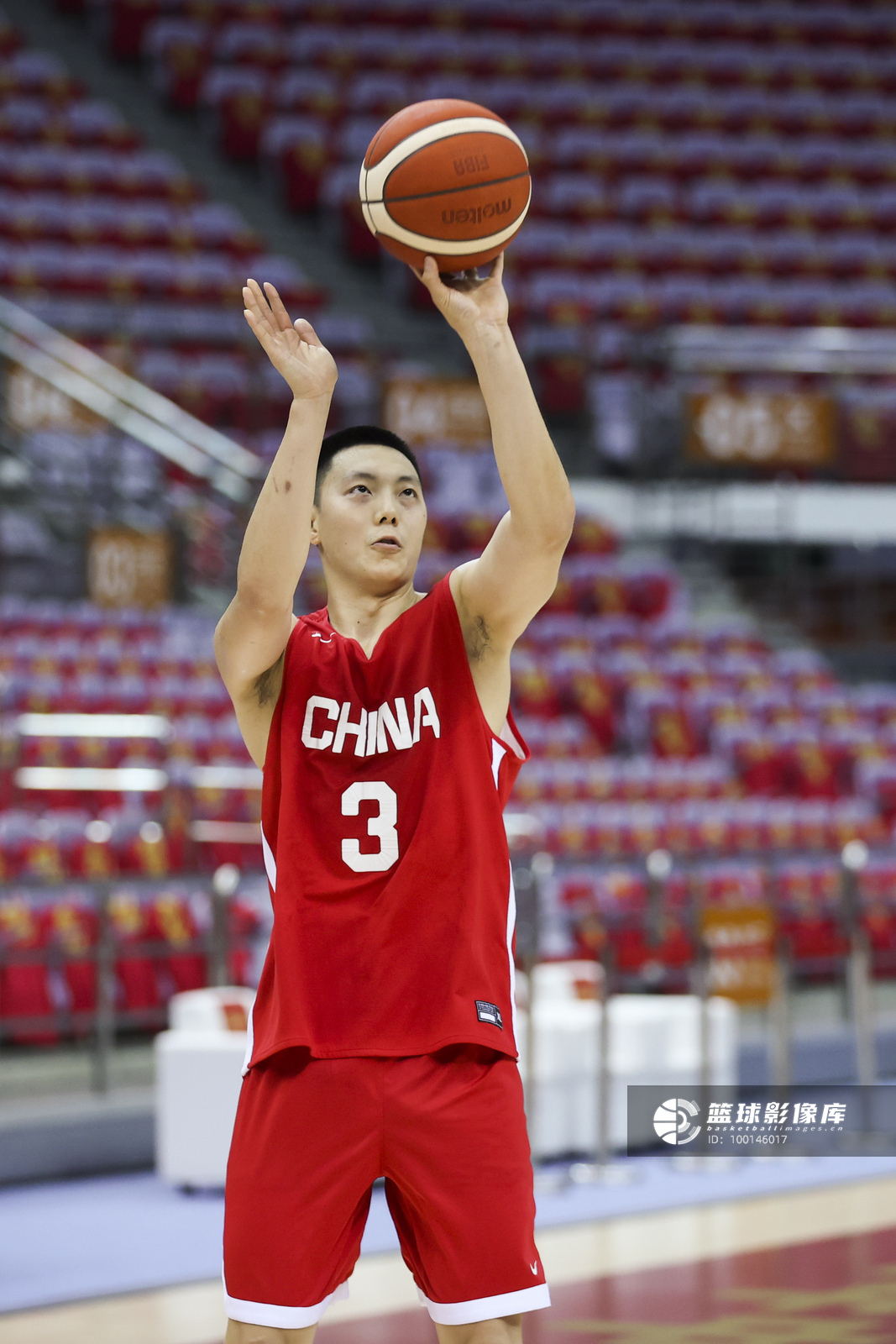 胡明轩[超话]中国男篮vs波黑男篮 今晚中国男篮坐镇南京主场，迎战波黑男篮，上午