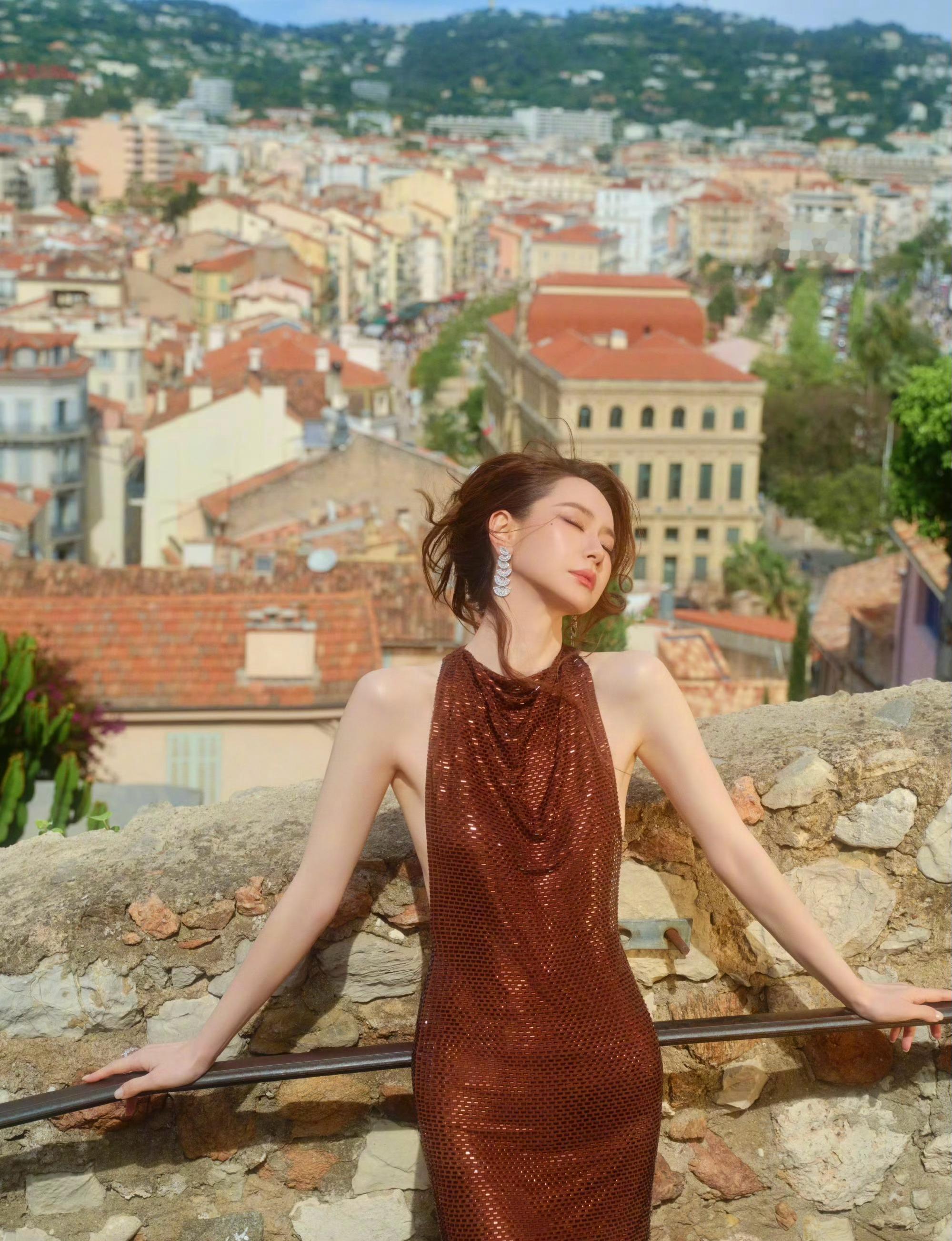 戚薇 in Cannes 