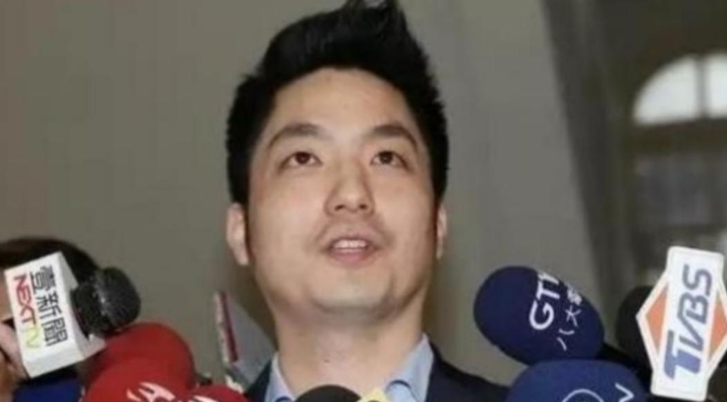 岛上传来消息，台北市市长、蒋介石的曾孙蒋万安公然表示，自己绝对不可能去选下一任国