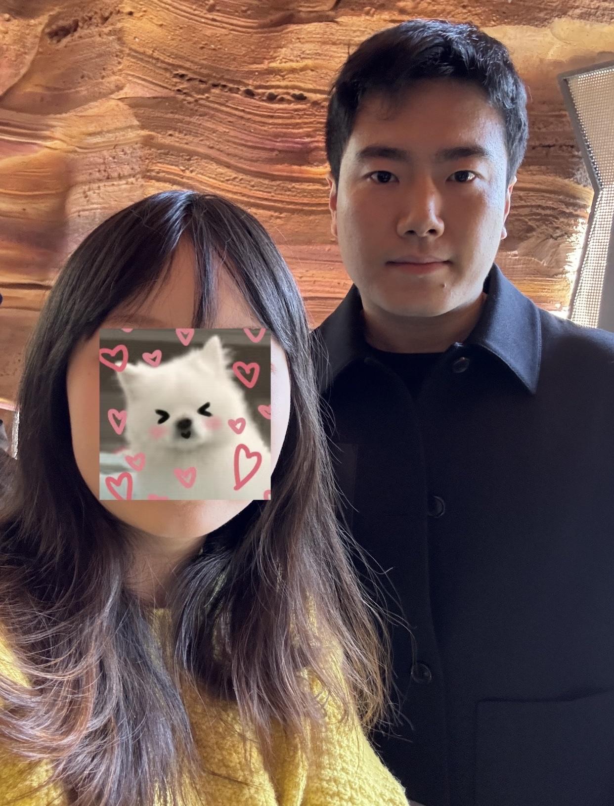 10月19日，梁靖崑带着凉皮在环球影城玩

甜甜带着大儿子在环球影城玩，被球迷偶