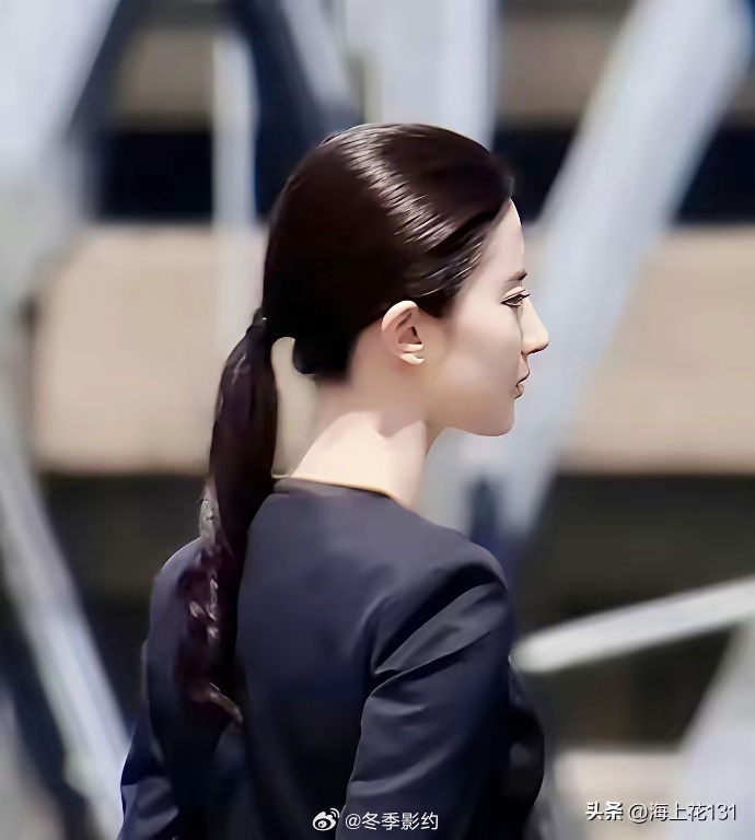 最近刘亦菲被曝戴15万的全头假发、一针接发1万2千块、全年维护费上百万¥的消息，