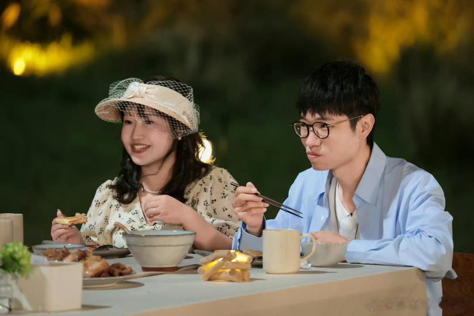 李行亮朋友回应借钱 麦麦把李行亮所有朋友私下闹翻，然后这些人都不和李往来，这个时