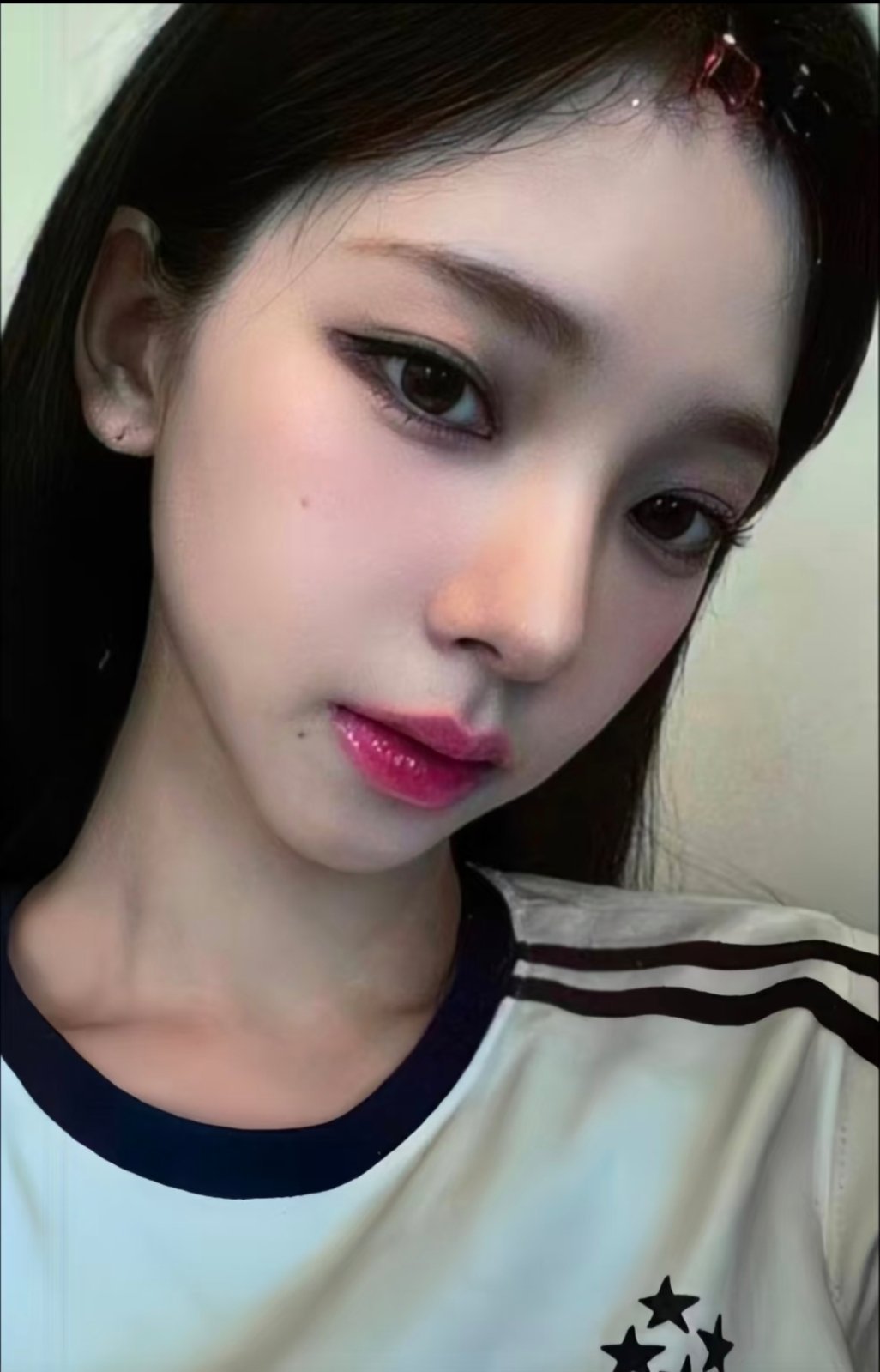 金唱片直播 【柳智敏】逛闲鱼时刷到这张小卡一眼入坑 