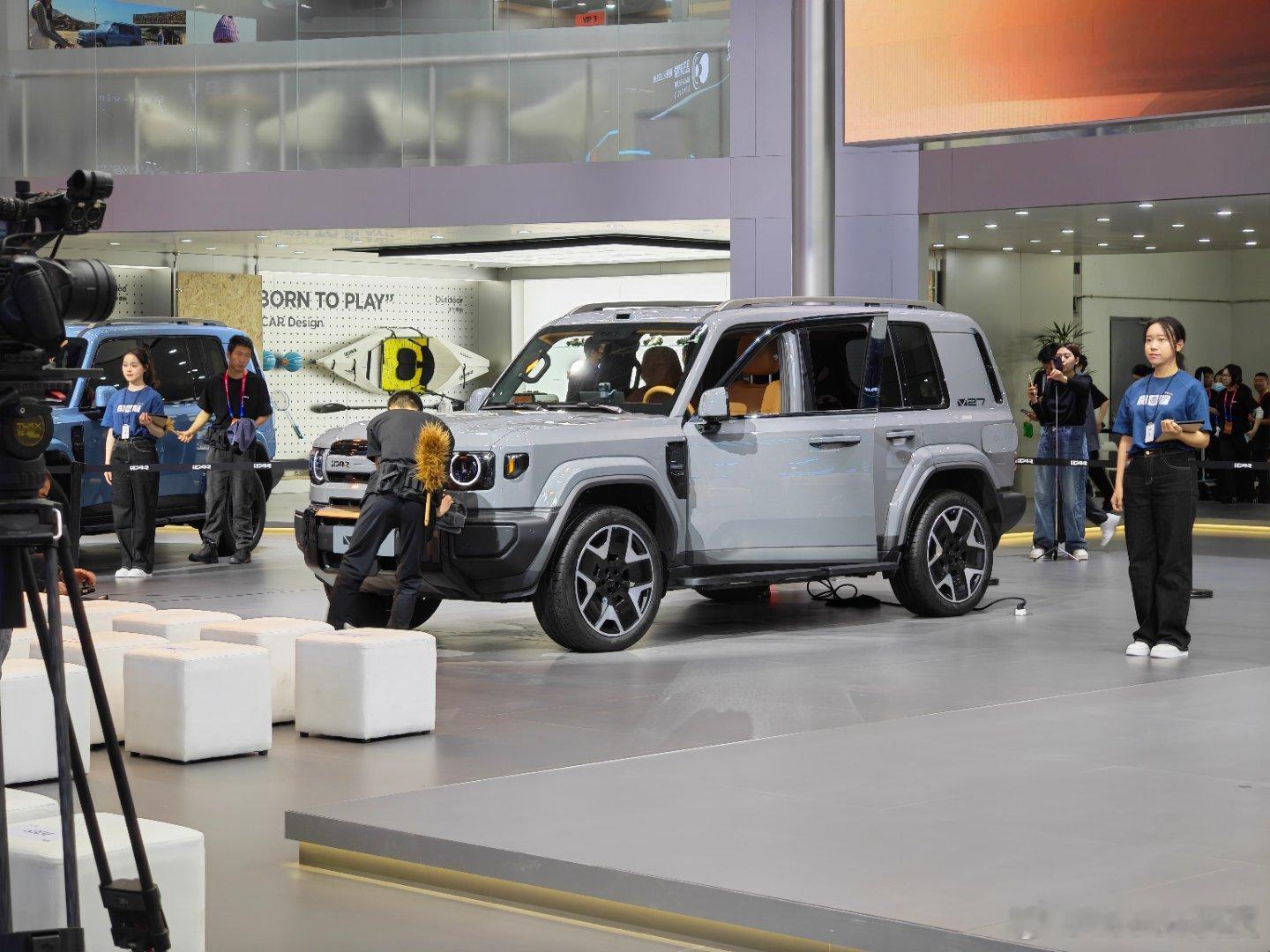 打卡iCAR展台，还得是iCAR，太帅了！！4月24日11:10，新物种也要来了