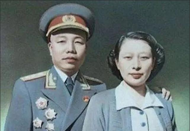 1937年夏天罗荣桓询问王新兰是否爱萧华，她用全部人生岁月给予了坚定不移的回答！