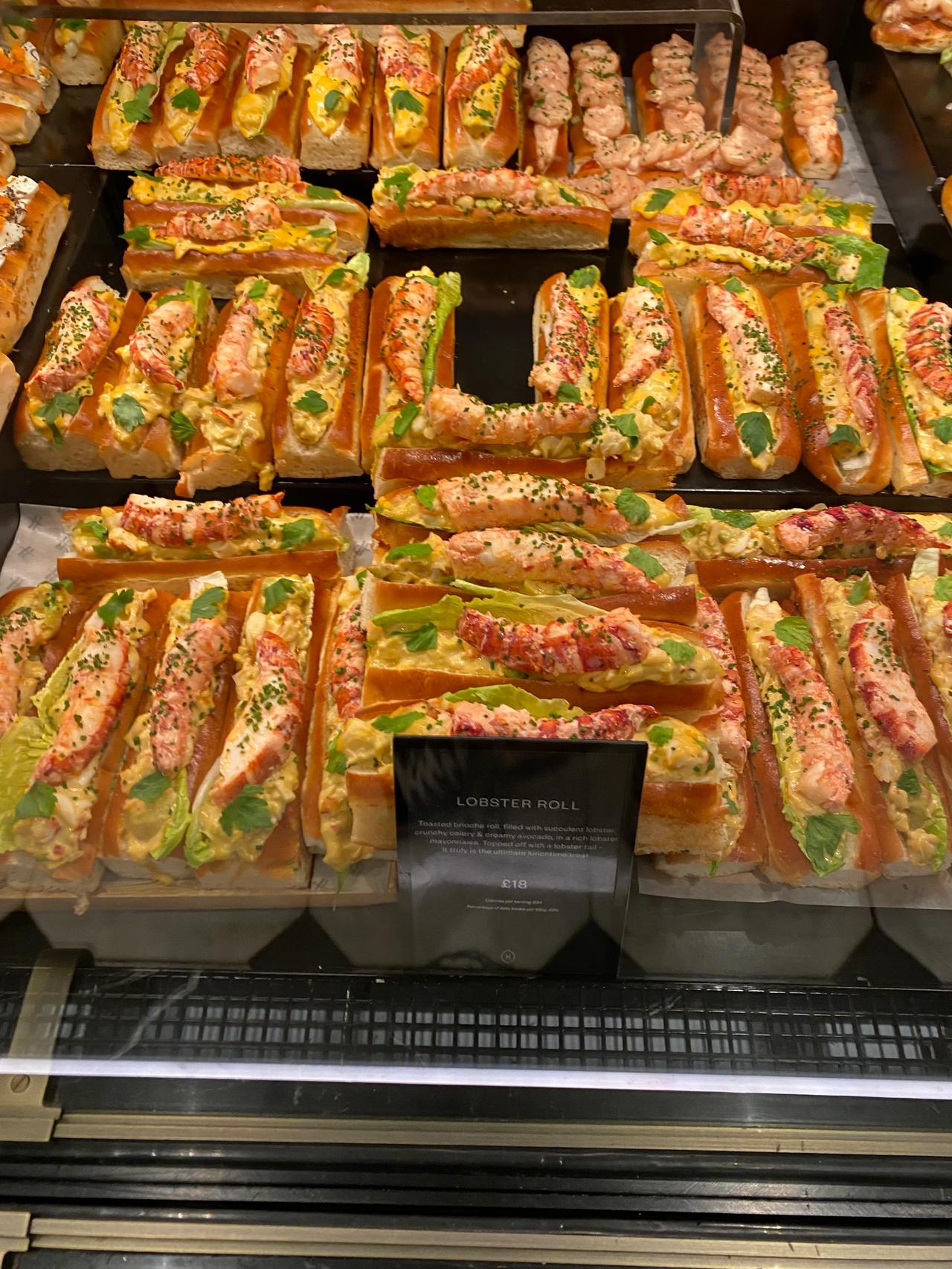 龙虾卷一条 18 英镑！一个柜台差不多一千多英镑，物价绝了！