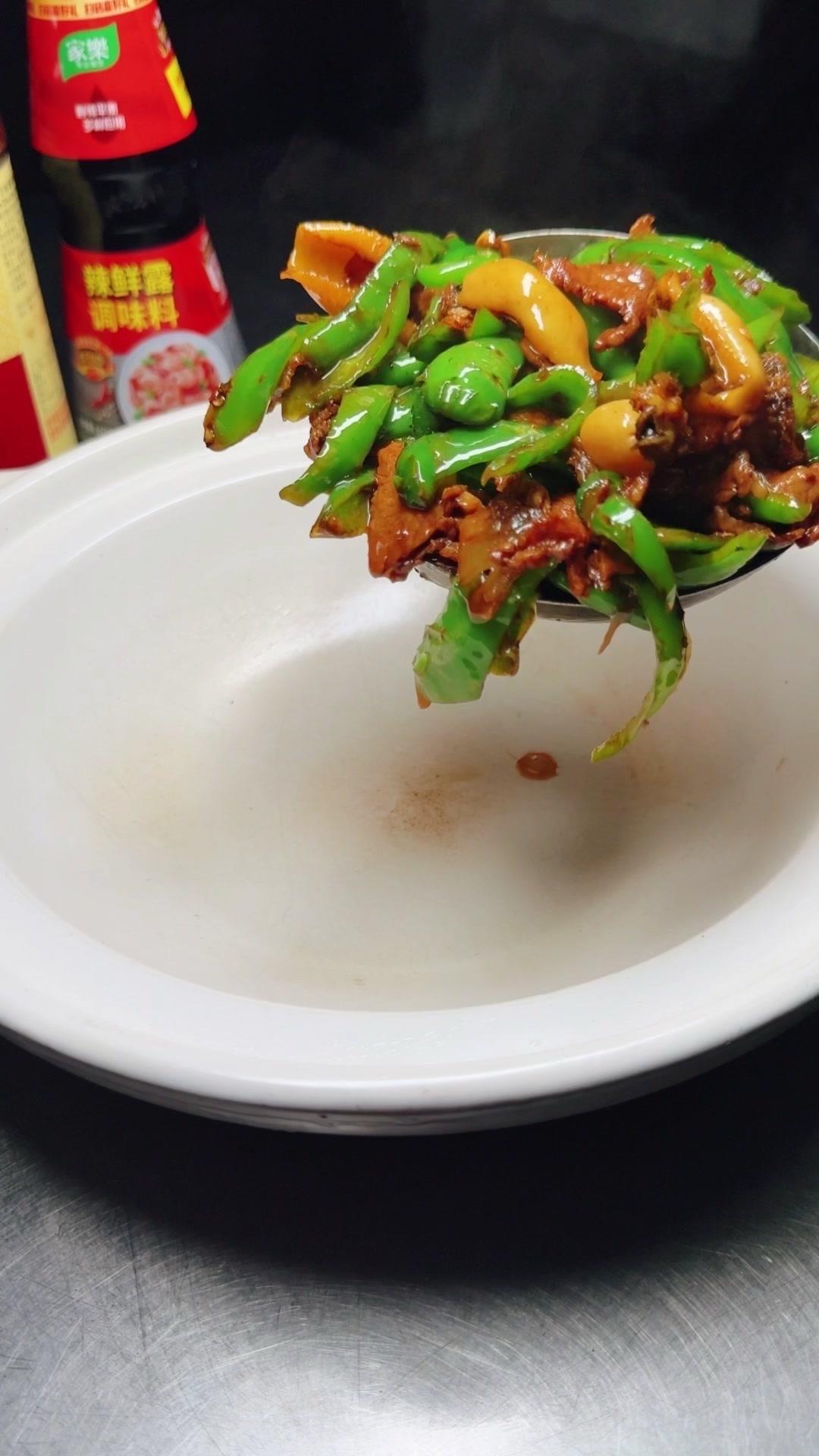 🍳25年厨娘教你鲍鱼小炒肉的正确做法，先炒肉还是先炒鲍鱼？学会这招，肉嫩鲍鲜超