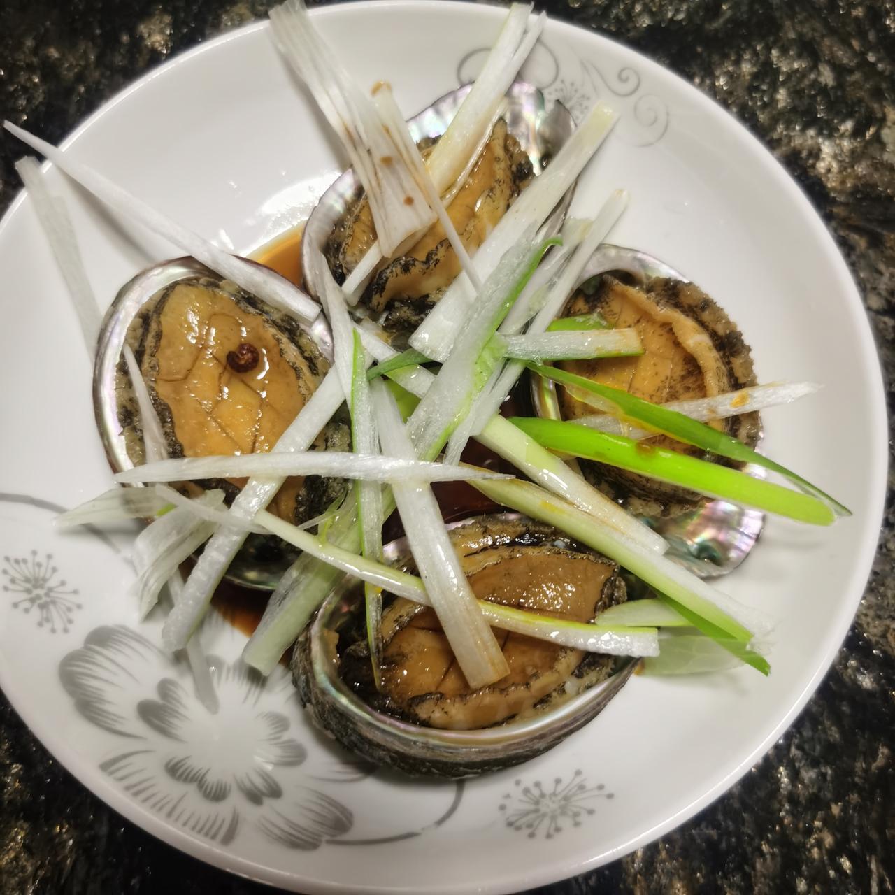 生在这样的家庭，我自然而然就觉得，自己在其他家庭的孩子之上。

我从小生长在农村