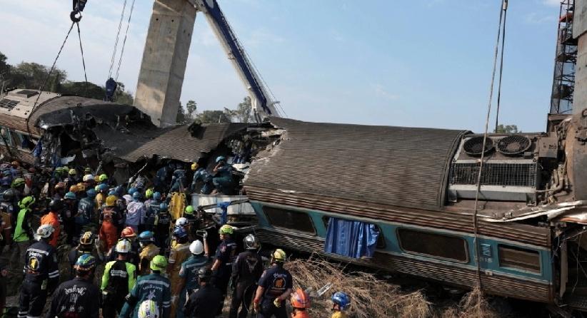 泰国高铁建设项目发生起重机砸中客运列车的严重意外，目前已致至少32人死亡、超60