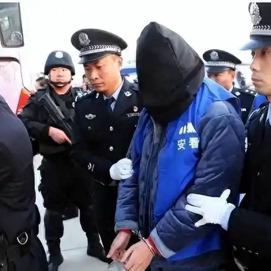 当前中国的最大问题，不是台湾问题，不是与美国的问题，也不是与日本问题，中国如今最