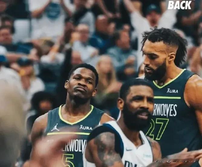 NBA应该把DOPY这个奖项颁给浓眉的，戈贝尔是真不行阿！这轮系列赛下来，戈贝尔