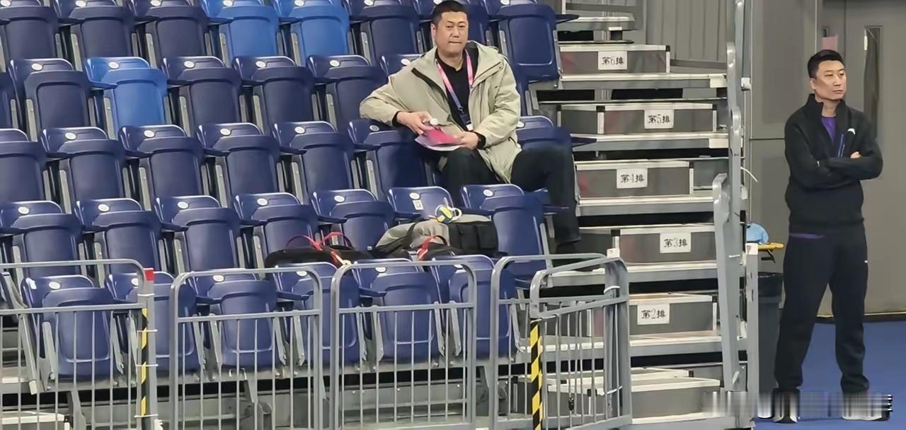 女子排超联赛四强已出！
四支队伍分别是：上海女排，江苏女排，山东女排和天津女排！