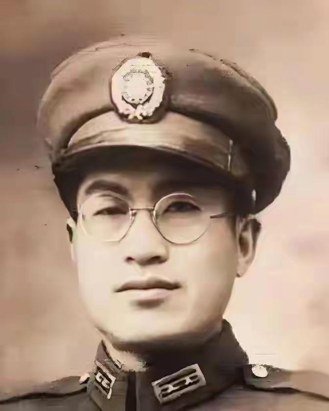 1951年冬天，国军中将李延年在台北监狱被释放出来，可他的妻子与别人私奔了。他财