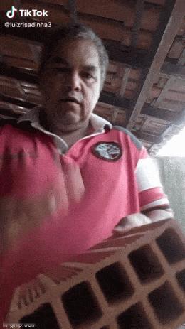 低估了砖头的质量 ​​​
