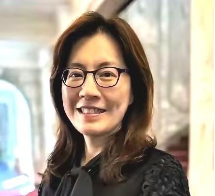 蔡正元虽然要坐牢了，但判他的检察官的麻烦却来了。

检察官陈舒怡被定义为“台独”