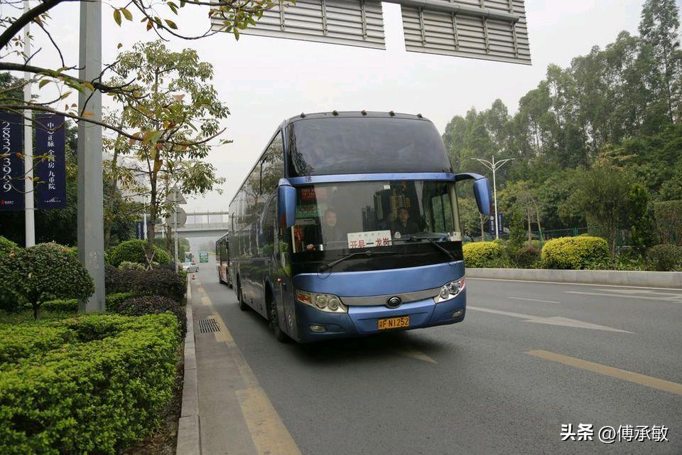 重庆曾经的省际长途线路（九），不知还有多少在跑？
开县—龙岗
梁平—龙岗
开州—