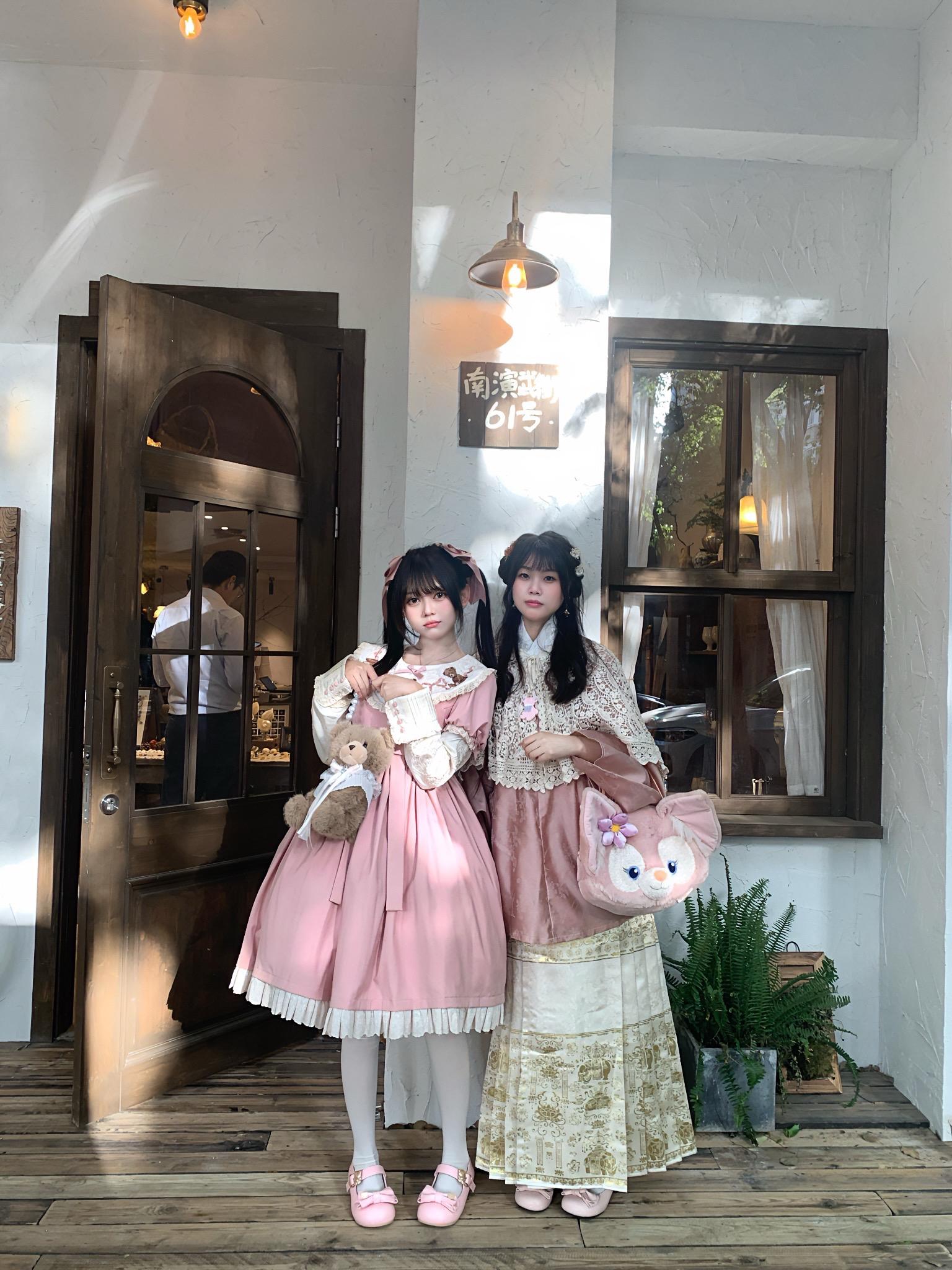 姐妹成对 快乐双倍 ✿ ⁺ 🎀 ‧₊