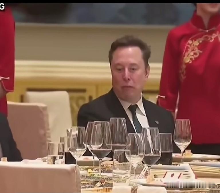这是一个关于西方政客观感中国的话题标签。
在中文社交媒体上引发广泛讨论的话题标签