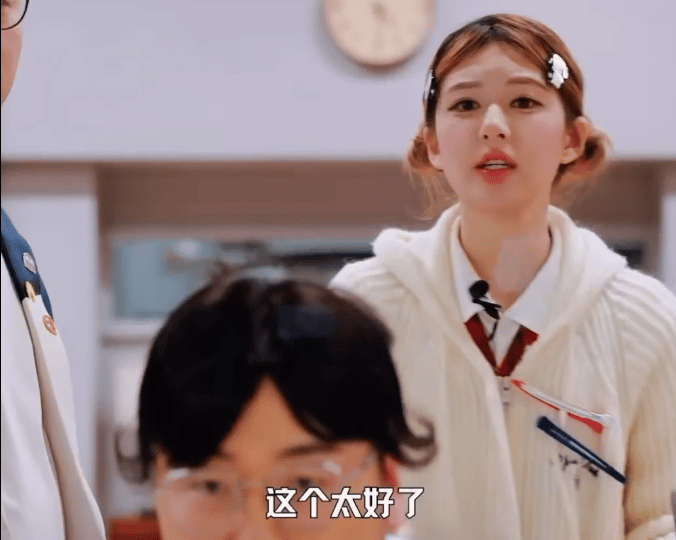 最适合摸鱼看的综艺来了不好笑就露宿街头 这综艺确实适合摸鱼。笑点不够就睡大街，主